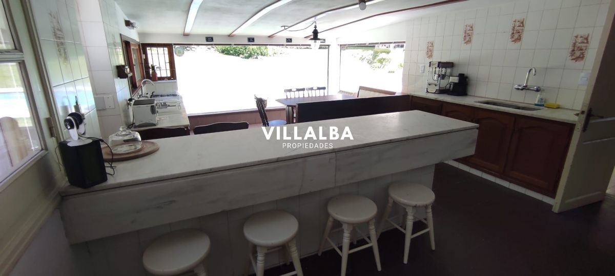 Casa ID.1711 - Hermosa propiedad en el corazón de Playa Mansa 