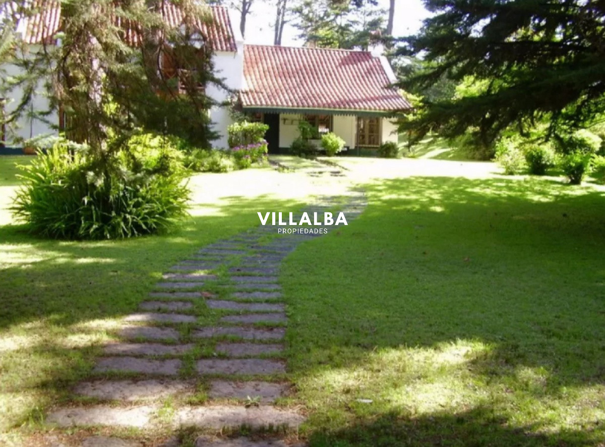 Casa ID.1711 - Hermosa propiedad en el corazón de Playa Mansa 