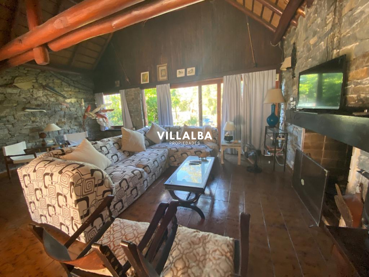 Apartamento ID.3360 - Casa en Pinares 3 dormitorios con piscina y parrillero, ideal para tus vacaciones!