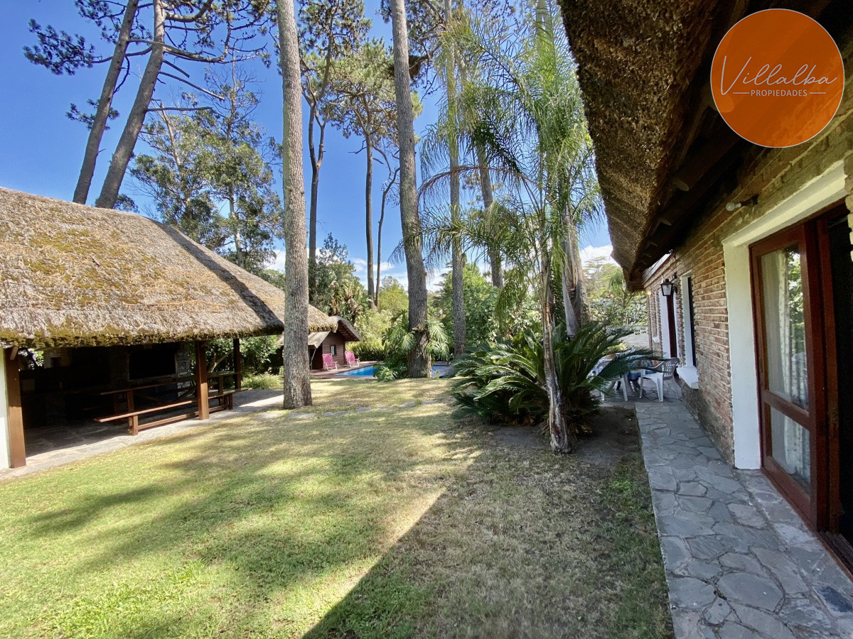Casa ID.3360 - Casa en Pinares 3 dormitorios con piscina y parrillero, ideal para tus vacaciones!