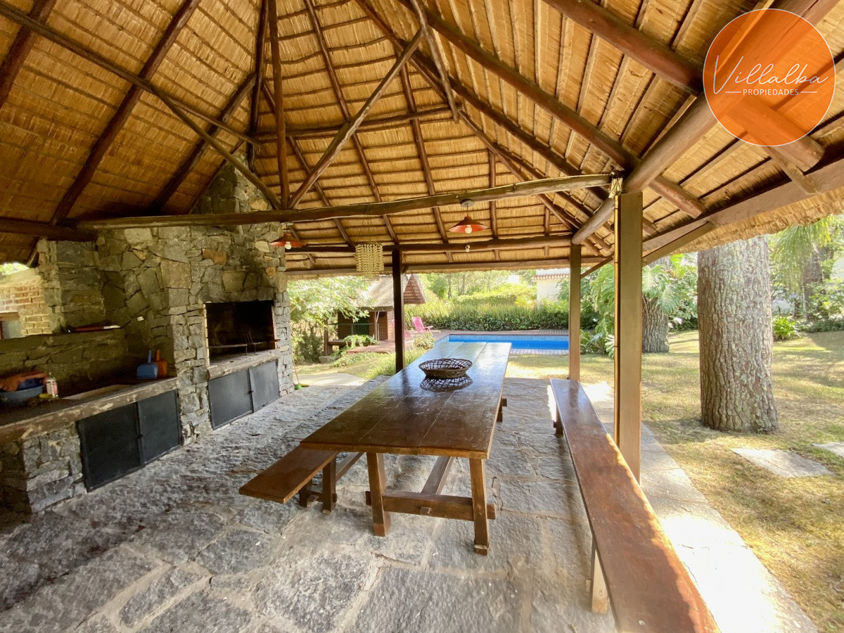 Casa ID.3360 - Casa en Pinares 3 dormitorios con piscina y parrillero, ideal para tus vacaciones!