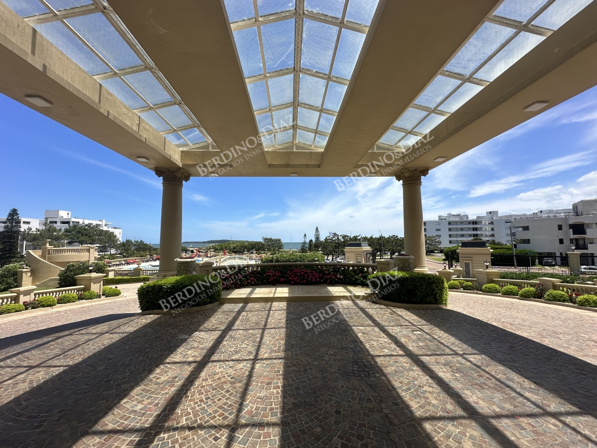 Apartamento ID.2461 - Espectacular apartamento en venta Playa Mansa 