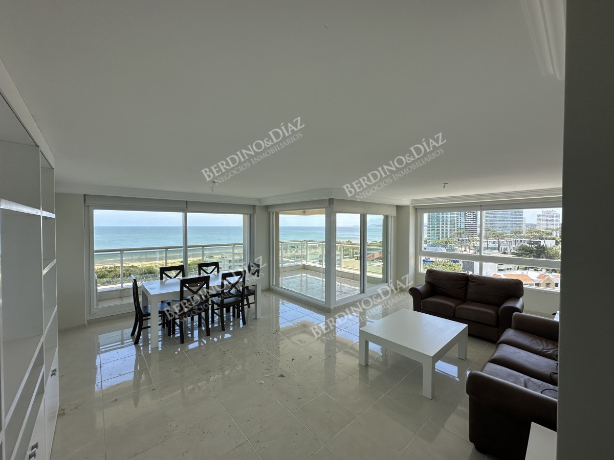 Apartamento ID.2461 - Espectacular apartamento en venta Playa Mansa 