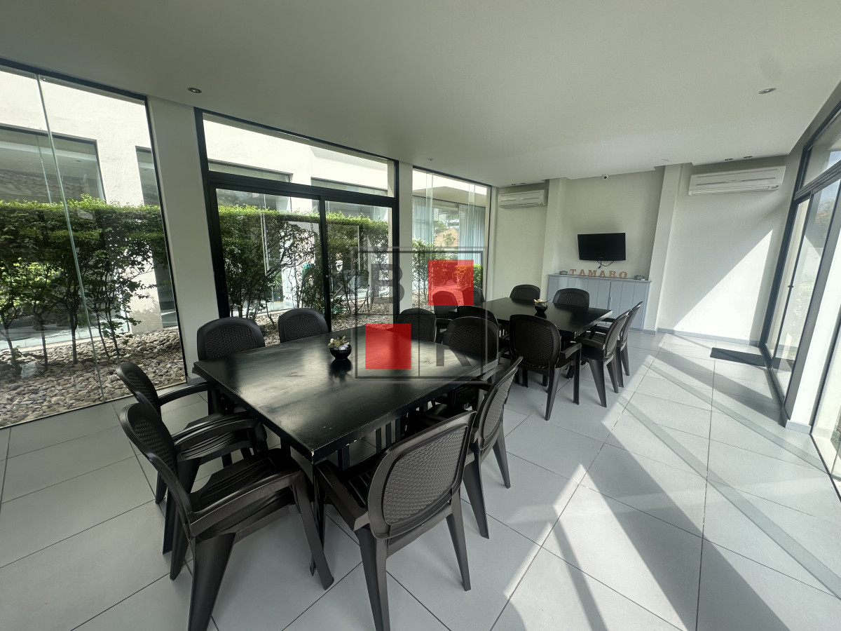 Apartamento ID.1234 - Excelente oportunidad a metros del mar! 