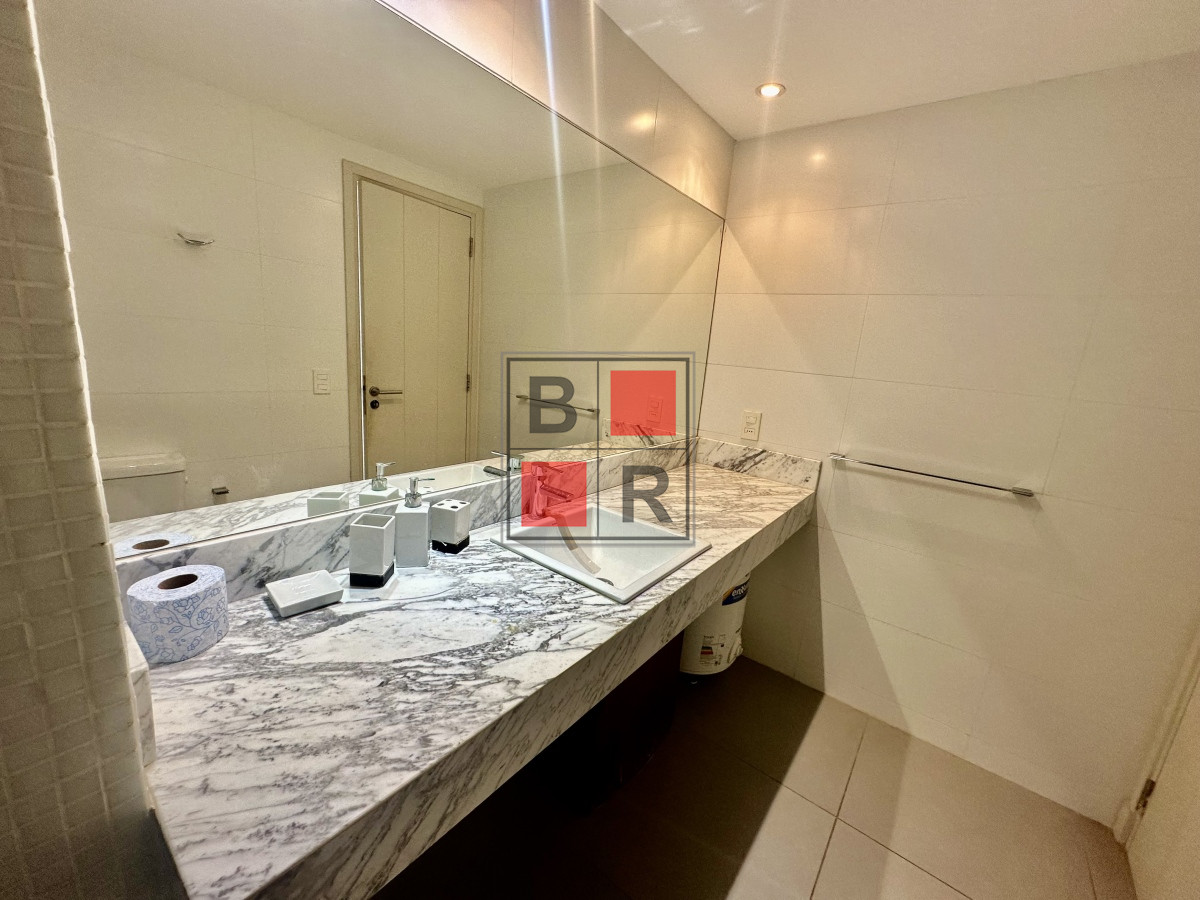Apartamento ID.1234 - Excelente oportunidad a metros del mar! 