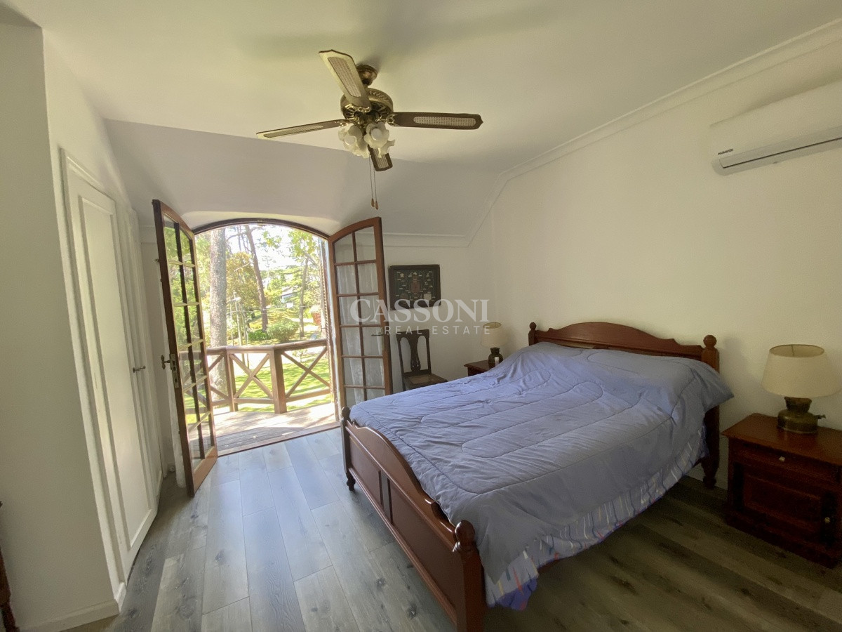 Casa ID.452 - Hermosa propiedad en el corazón de Playa Mansa 