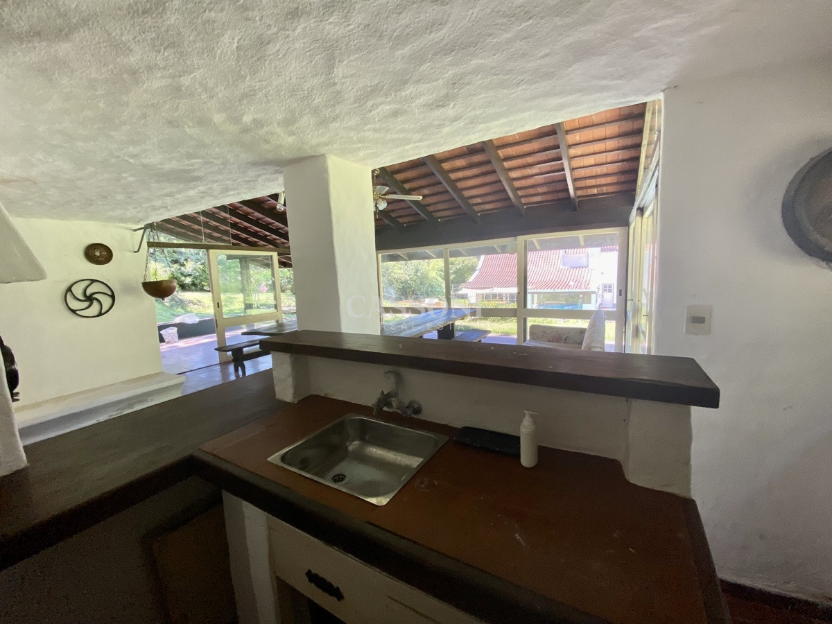 Casa ID.452 - Hermosa propiedad en el corazón de Playa Mansa 