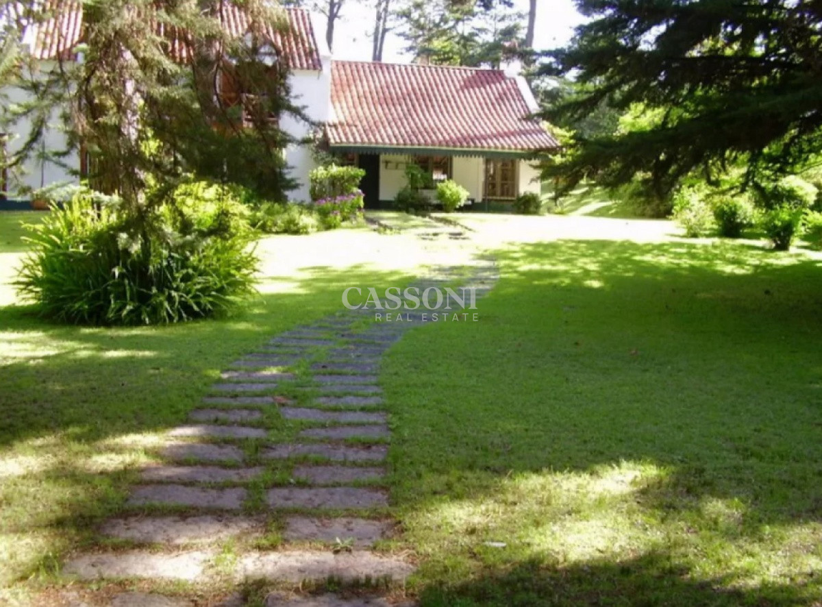 Casa ID.452 - Hermosa propiedad en el corazón de Playa Mansa 