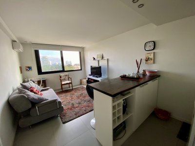 Cómoda planta a metros de Playa Brava  - GAL769A