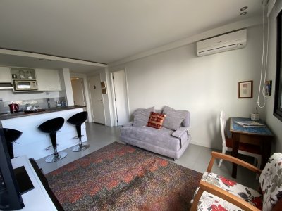 Cómoda planta a metros de Playa Brava  - GAL769A