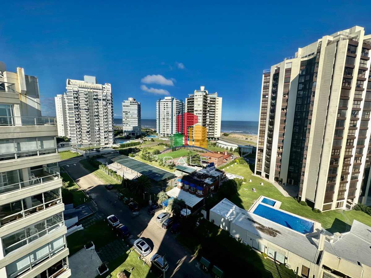 Apartamento ID.2775 - Excelente apartamento en playa brava 