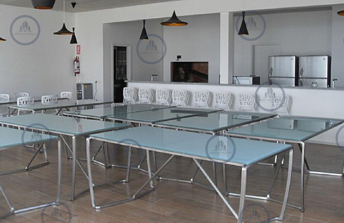 Apartamento ID.3246 - Moderno Apartamento de 3 Dormitorios en Playa Mansa, a metros del mar