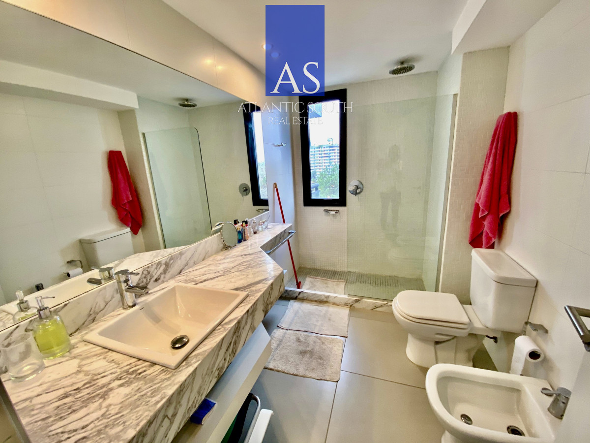 Apartamento ID.4266 - Apartamento en venta 1 dormitorio Aidy grill Playa Brava