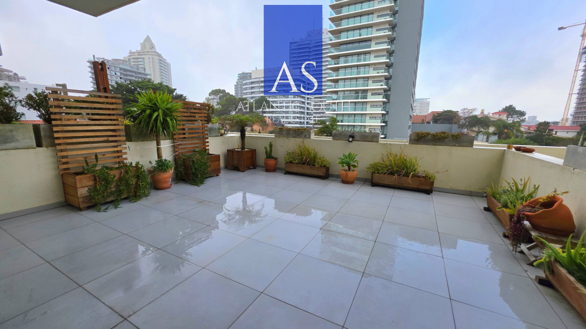 Apartamento moderno a metros de Playa Brava Punta del Este
