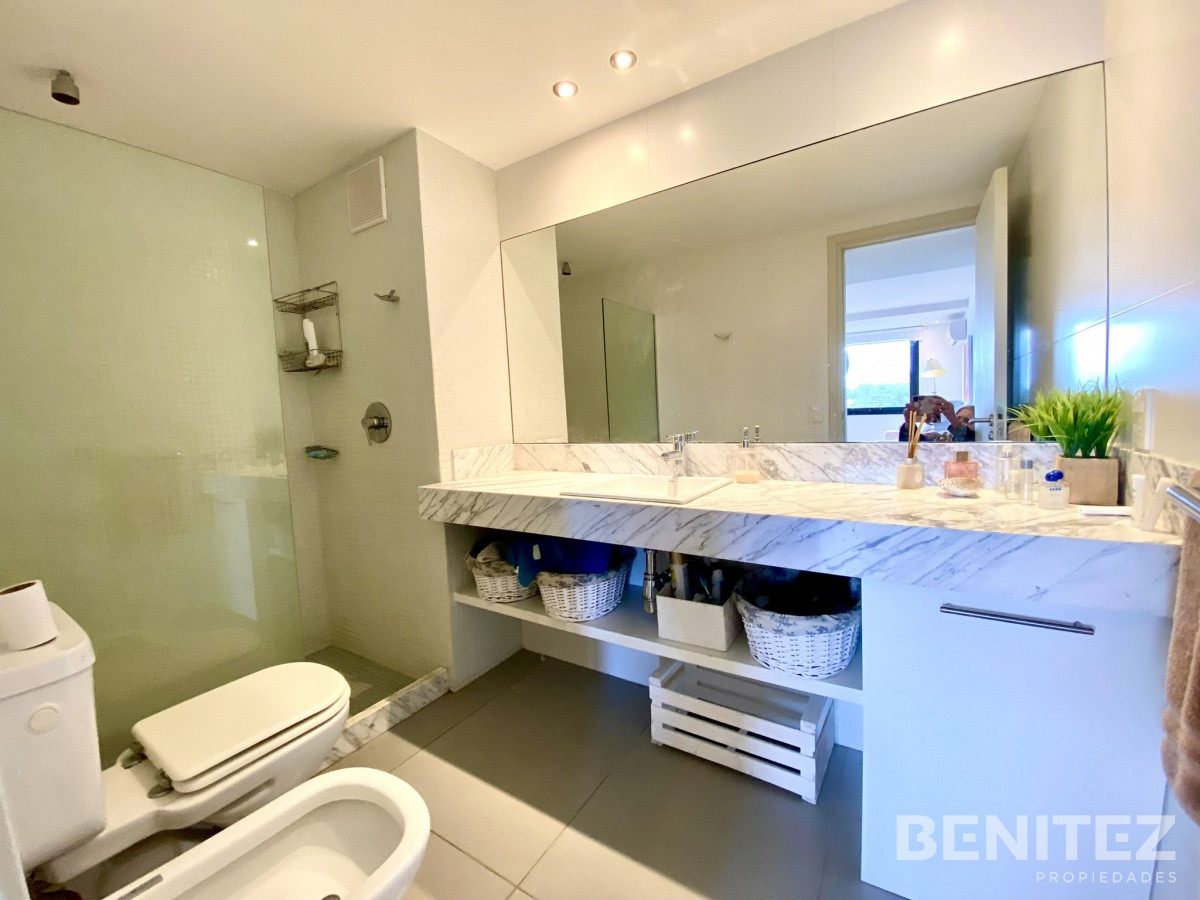 Apartamento ID.9647 - Cómoda planta a metros de Playa Brava 