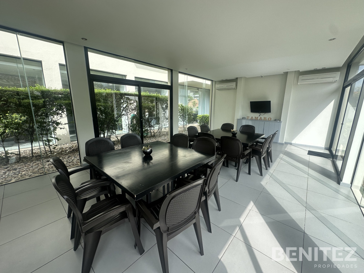 Apartamento ID.9647 - Cómoda planta a metros de Playa Brava 