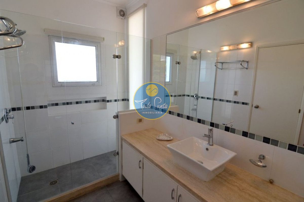 Miniatura de Casa de 5 dormitorios en Solanas, Punta del Este | Todo Punta