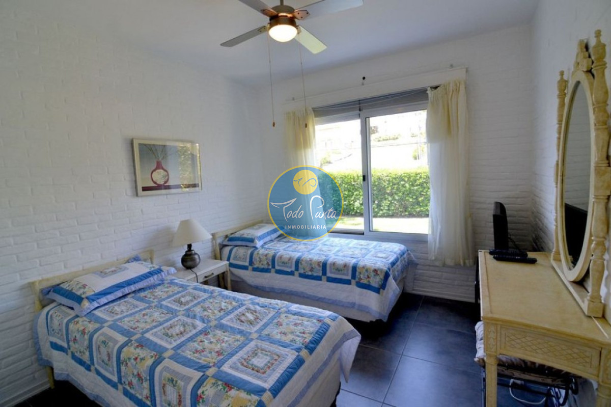 Miniatura de Casa de 5 dormitorios en Solanas, Punta del Este | Todo Punta