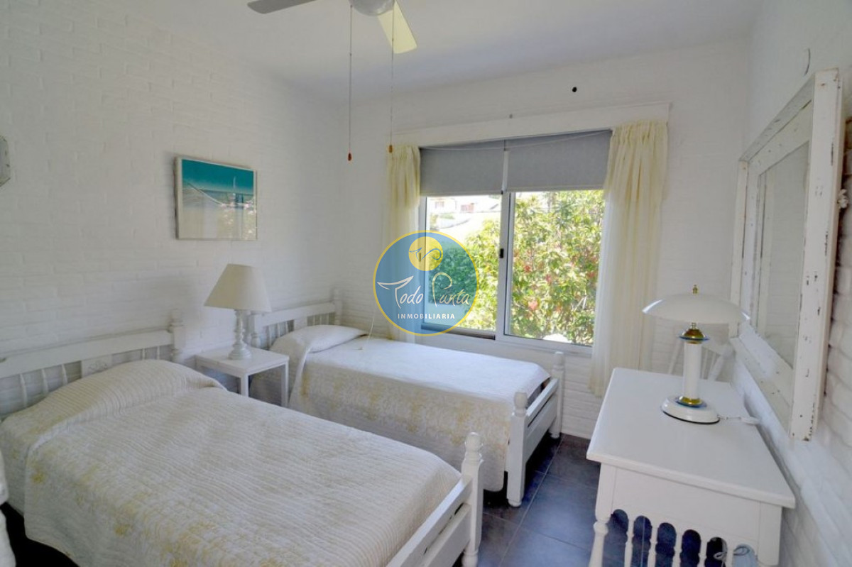 Miniatura de Casa de 5 dormitorios en Solanas, Punta del Este | Todo Punta