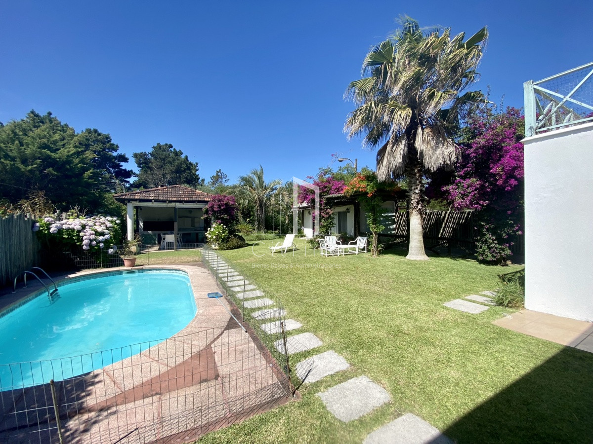 Casa ID.1533 - Hermosa casa a metros de Tio Tom