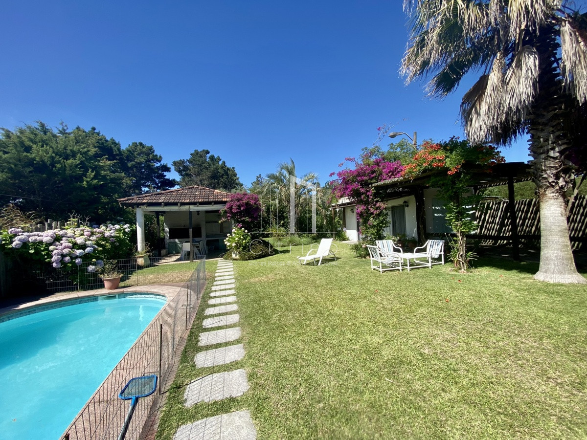 Casa ID.1533 - Hermosa casa a metros de Tio Tom