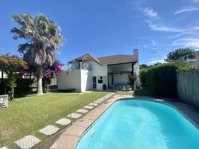 Hermosa casa a metros de Tio Tom