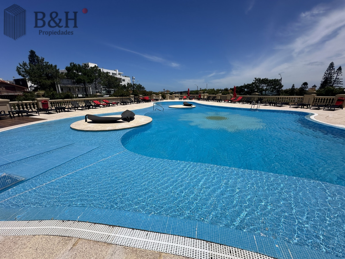 Apartamento ID.1928 - Espectacular apartamento en Mansa Punta del Este, con vista panorámica al mar. 