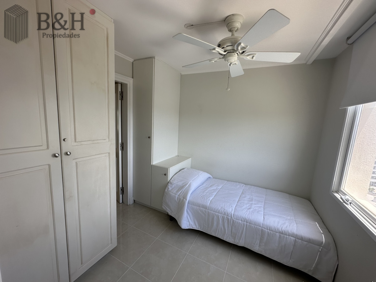 Apartamento ID.1928 - Espectacular apartamento en Mansa Punta del Este, con vista panorámica al mar. 