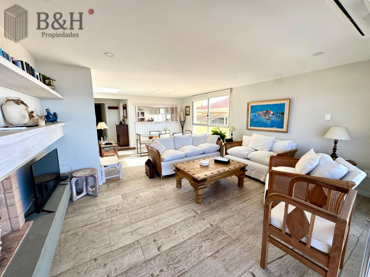 Apartamento ID.5875 - Excelente apartamento en península playa brava 