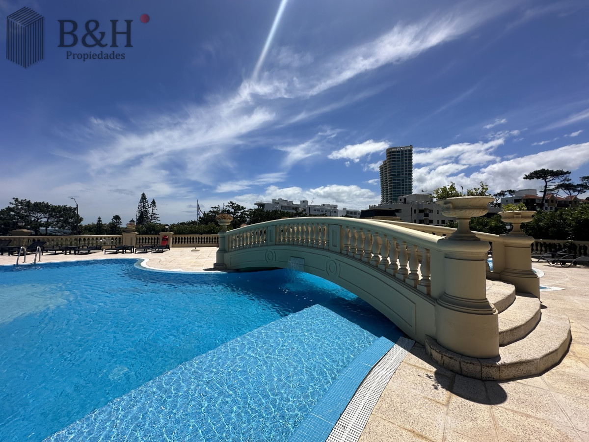 Apartamento ID.1928 - Espectacular apartamento en Mansa Punta del Este, con vista panorámica al mar. 