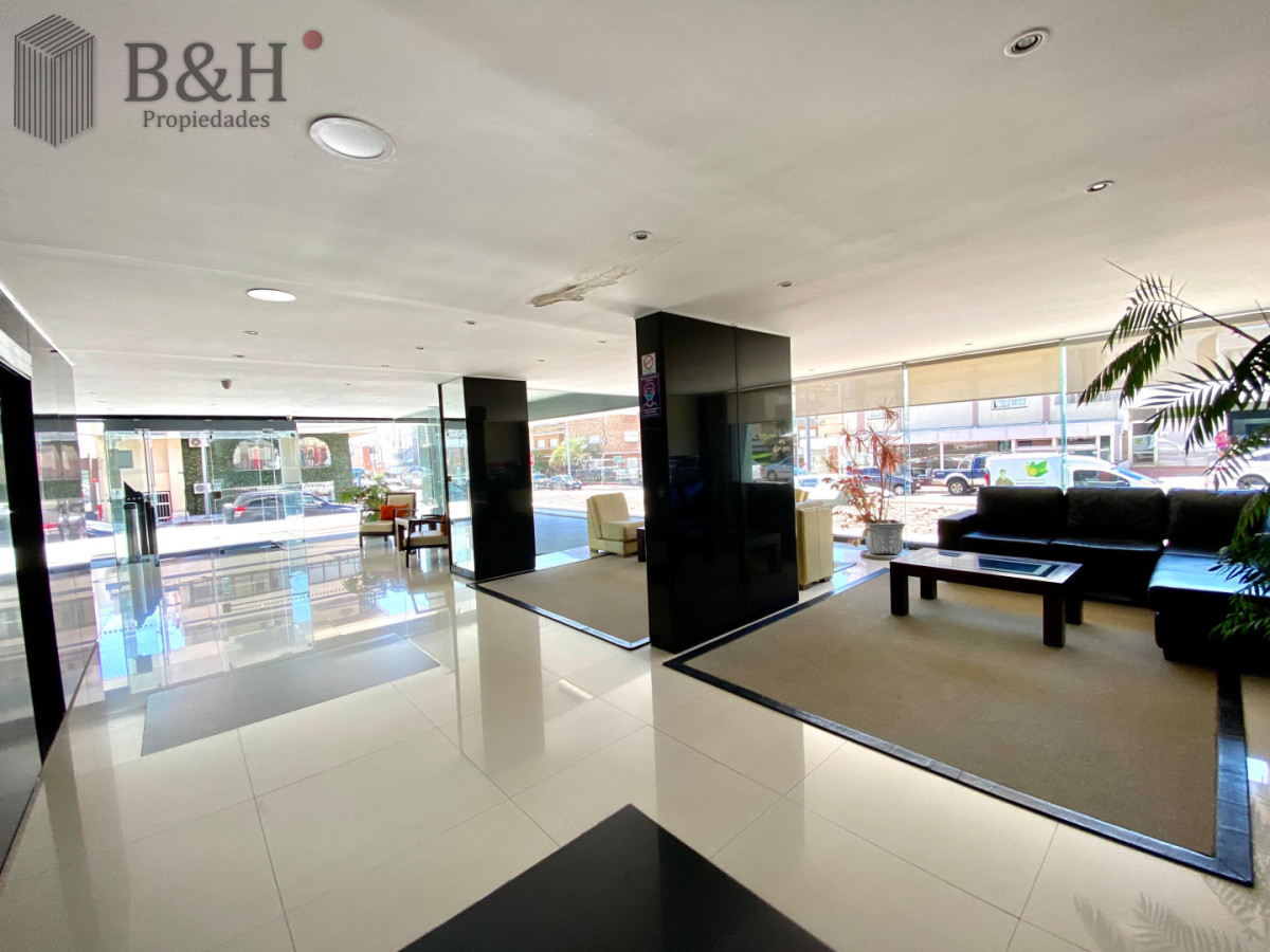 Apartamento ID.6974 - Piso alto en Peninsula con excelente vista al mar