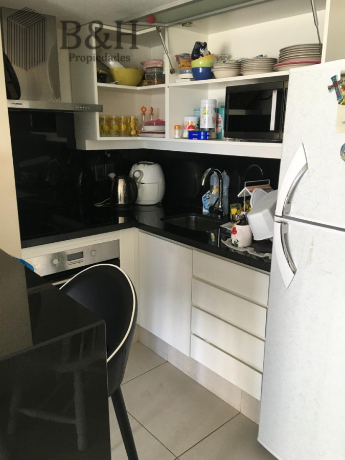 Apartamento ID.7286 - Alquiler en Península 2 dorm vista y servicios 