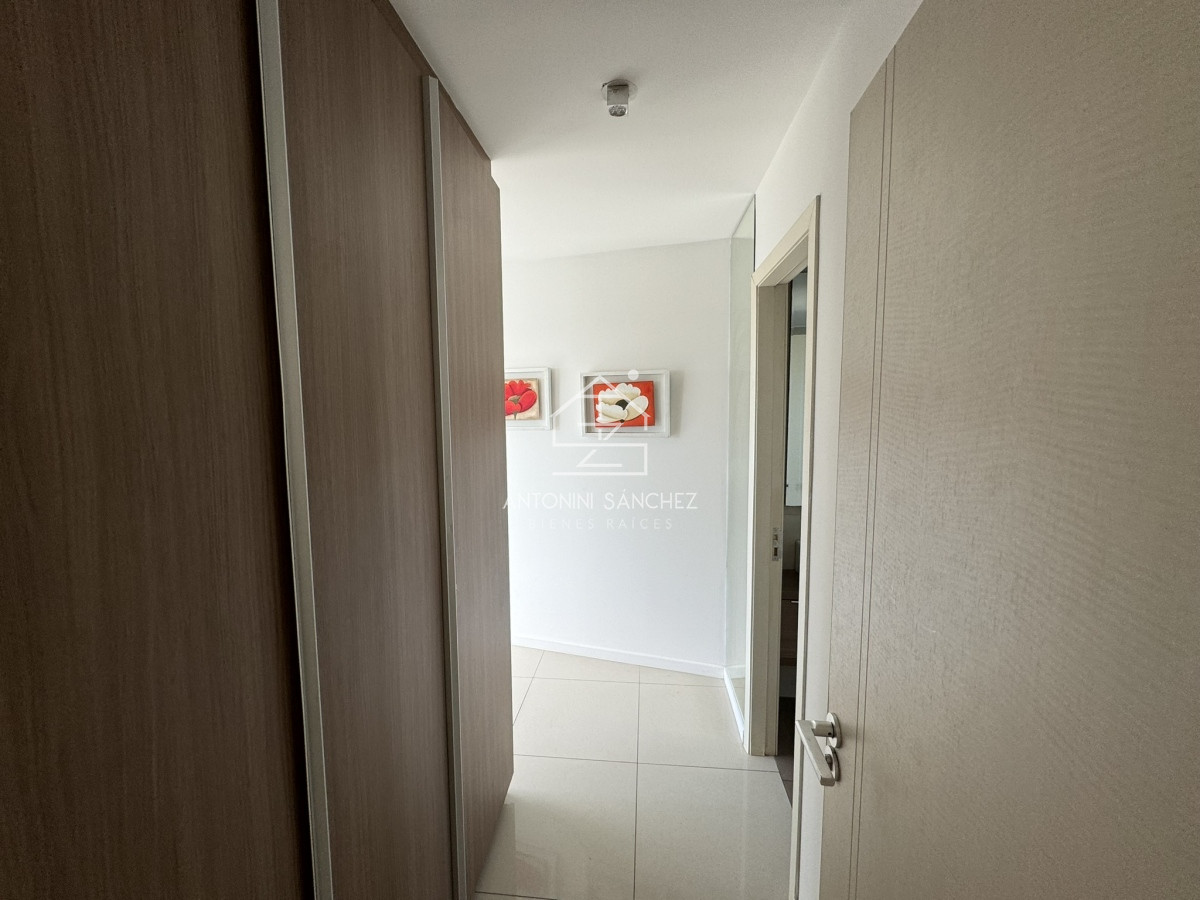 Apartamento ID.588 - Hermoso apartamento en Av. Roosevelt - Punta del Este.