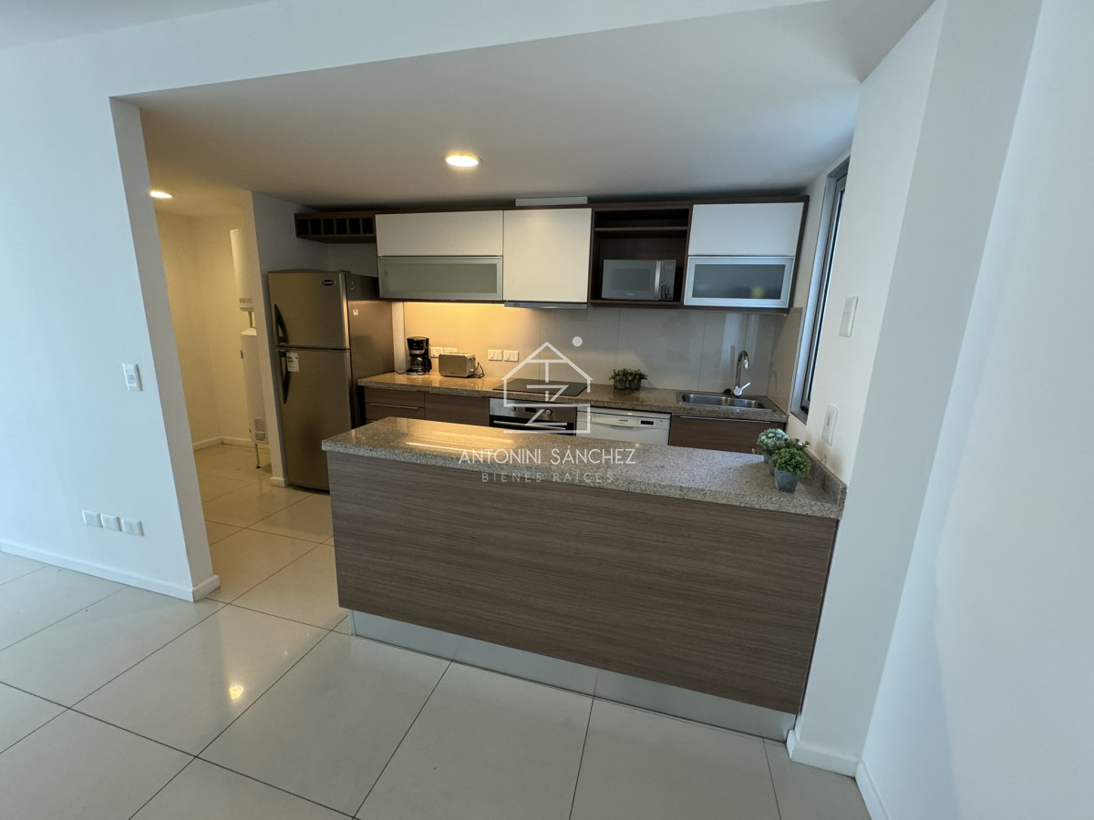 Apartamento ID.588 - Hermoso apartamento en Av. Roosevelt - Punta del Este.