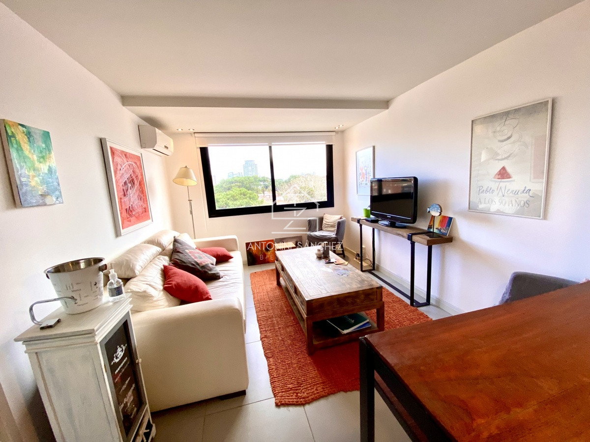 Apartamento ID.1372 - Cómoda planta a metros de Playa Brava 
