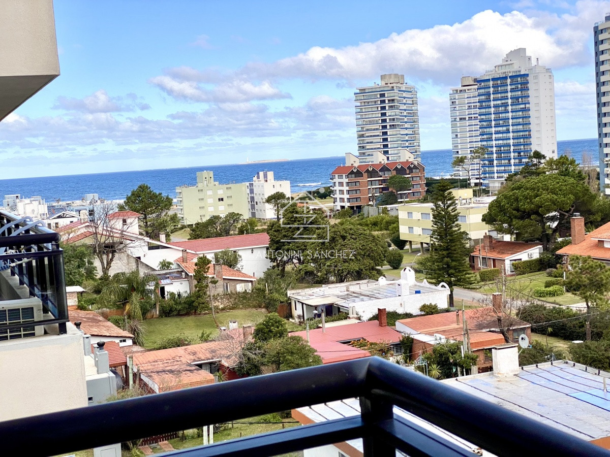 Apartamento ID.1372 - Cómoda planta a metros de Playa Brava 