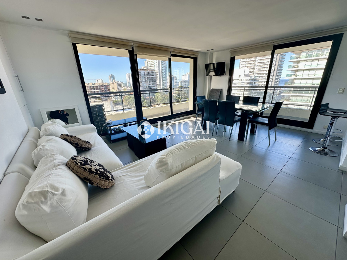 Apartamento ID.753 - Excelente apartamento a metros de playa brava con vista al mar 