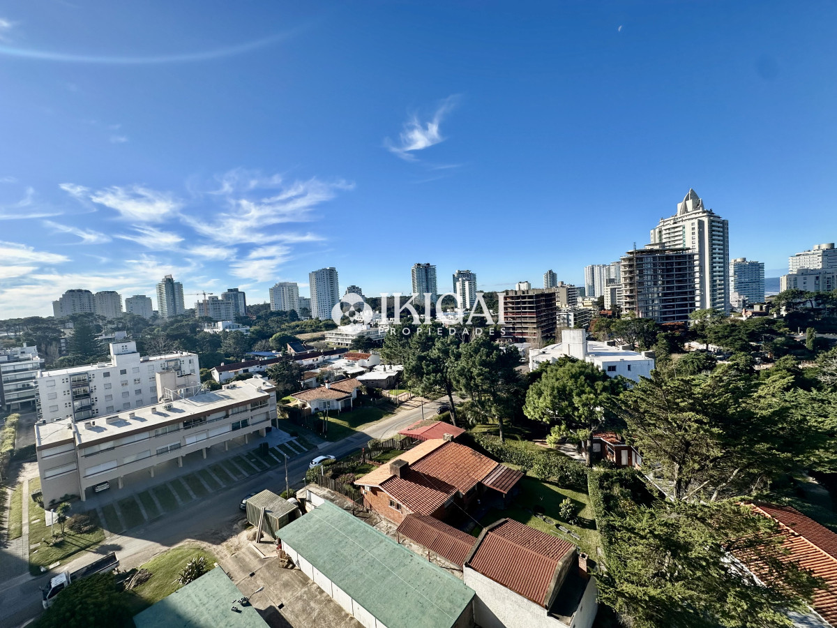 Apartamento ID.753 - Excelente apartamento a metros de playa brava con vista al mar 