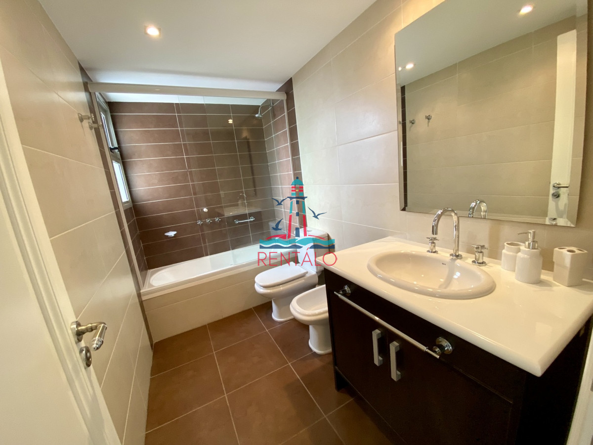 Apartamento ID.186 - Apartamento en venta 4 dormitorios en Punta del este Imperiale