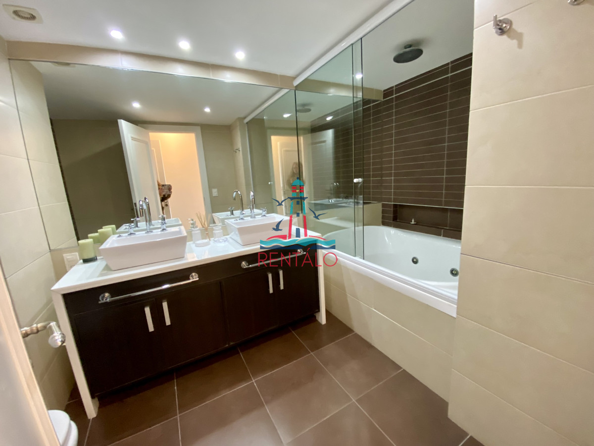 Apartamento ID.186 - Apartamento en venta 4 dormitorios en Punta del este Imperiale