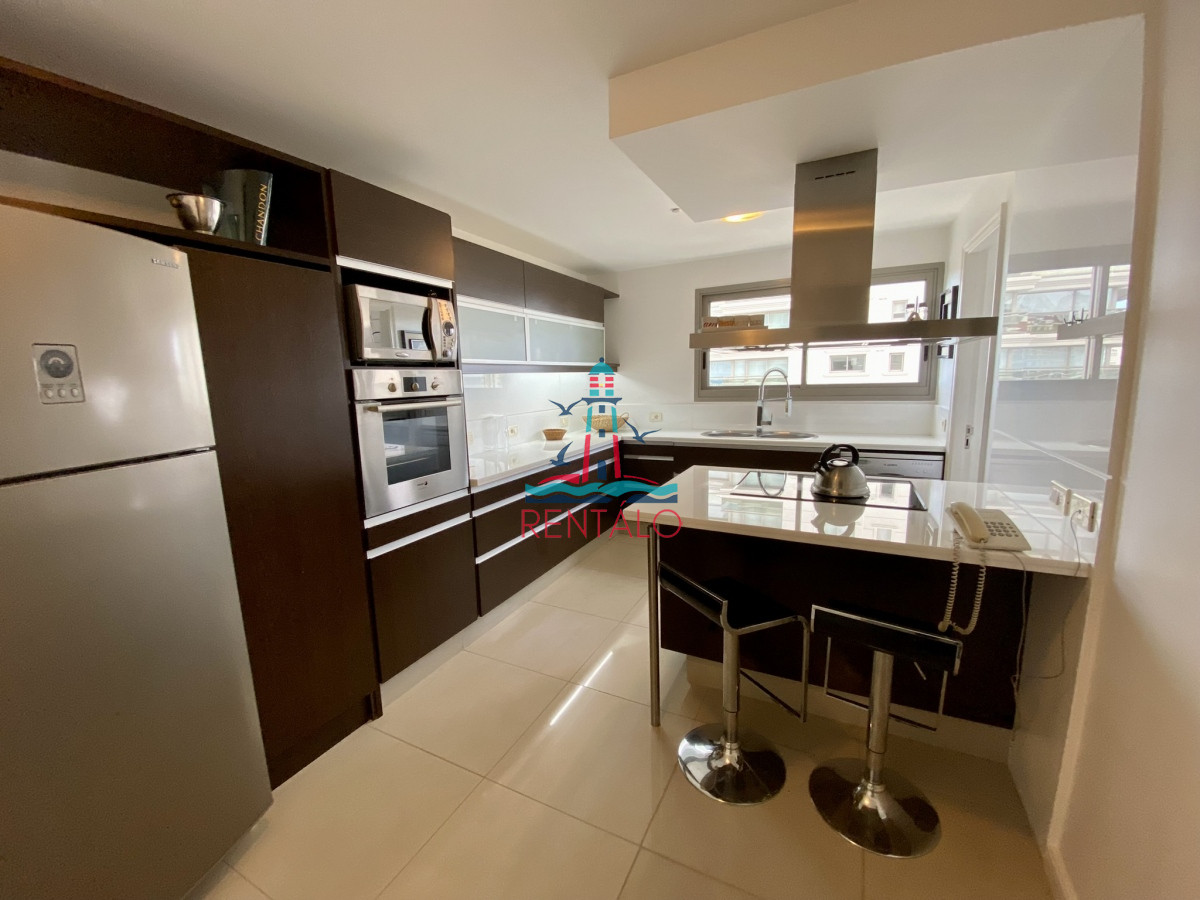 Apartamento ID.187 - Apartamento en venta 4 dormitorios en Punta del Este Torre Imperiale