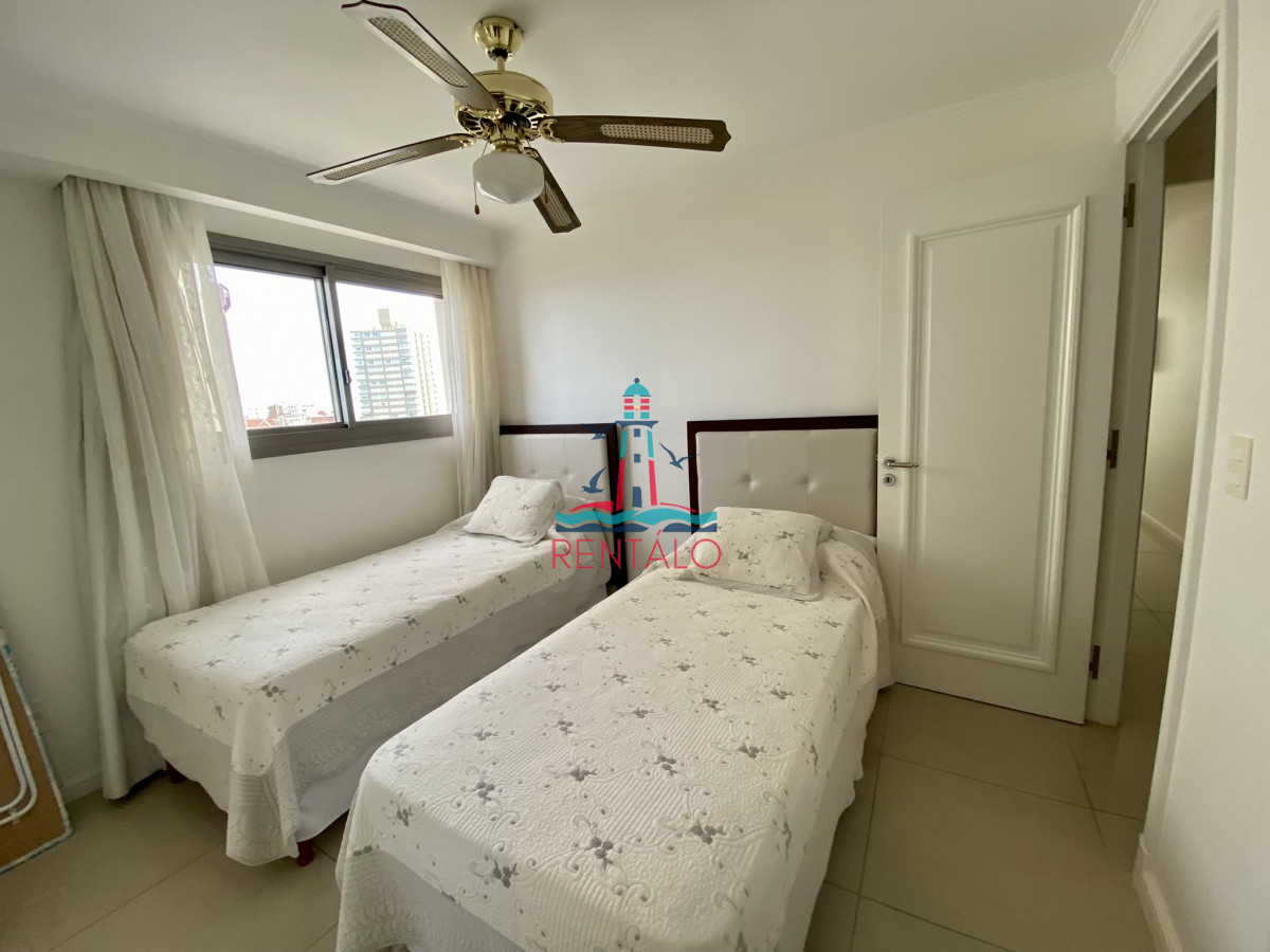 Apartamento ID.187 - Apartamento en venta 4 dormitorios en Punta del Este Torre Imperiale