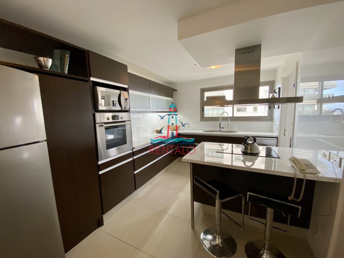Apartamento ID.187 - Apartamento en venta 4 dormitorios en Punta del Este Torre Imperiale