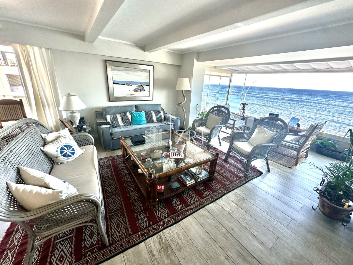 Apartamento ID.1220 - Venta apartamento 3 dormitorios en primera línea playa brava 