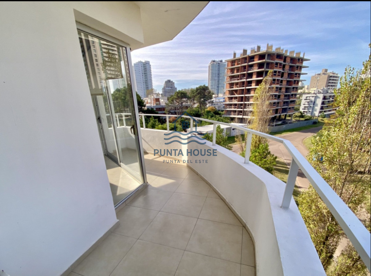 Apartamento ID.53 - Excelente apartamento en venta a metros de Playa Brava