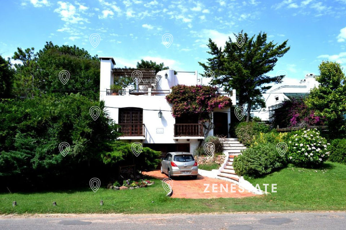 Casa en Rincón del Indio 6 dormitorios con terraza y barbacoa - ZEN1813C