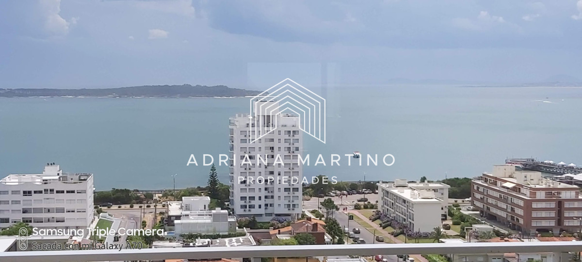Apartamento con excelente ubicación muy cerca del mar.