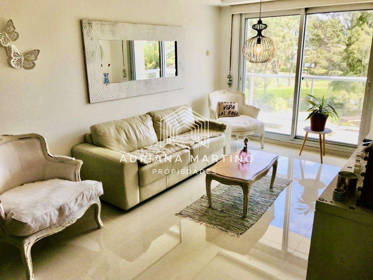 Excelente apartamento de 3 dormitorios en Roosevelt