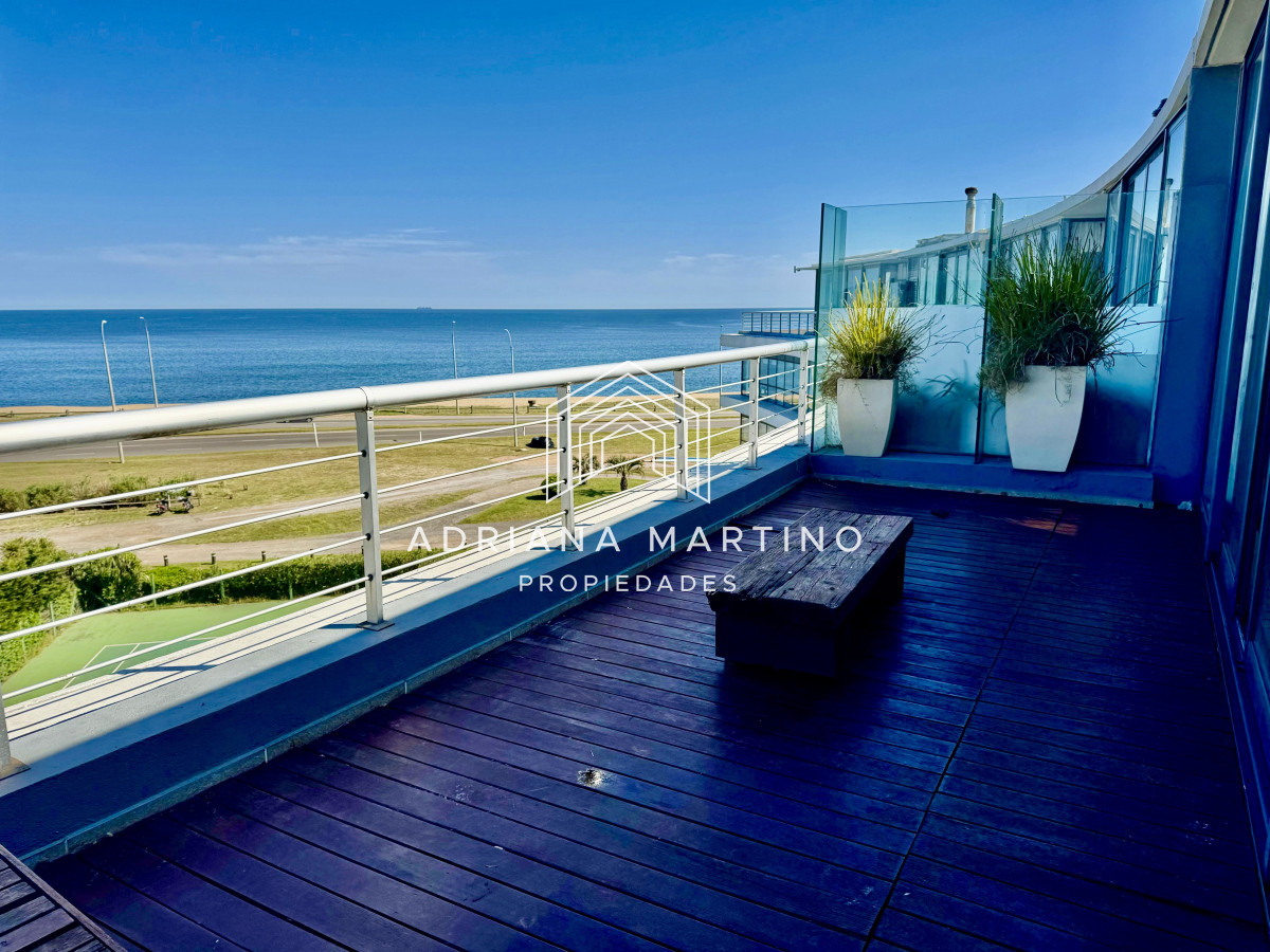 Apartamento ID.67231 - Espectacular Pent House en mansa con vista a la laguna.