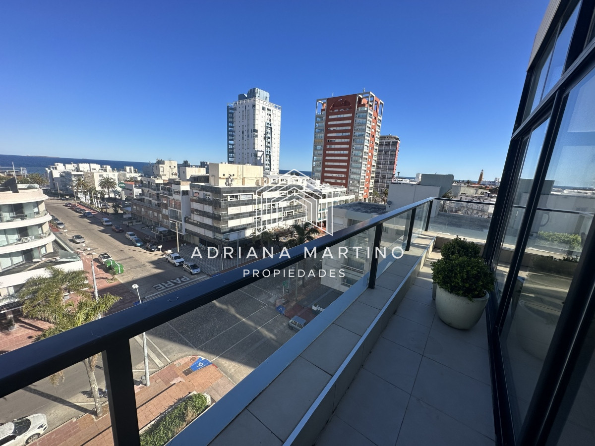 Apartamento ID.70421 - Hermosa y amplia unidad de lujo en el Puerto de Punta del Este